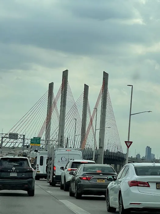 Kosciusko Bridge Walkway & Bike Path Picture 4