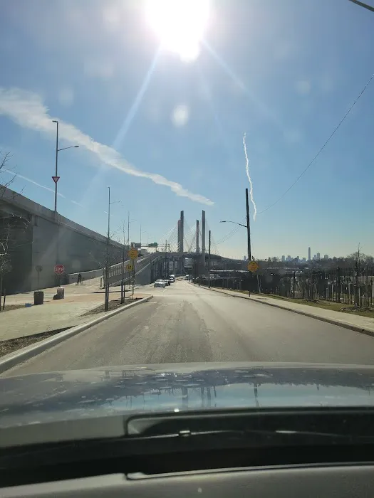 Kosciusko Bridge Walkway & Bike Path Picture 8
