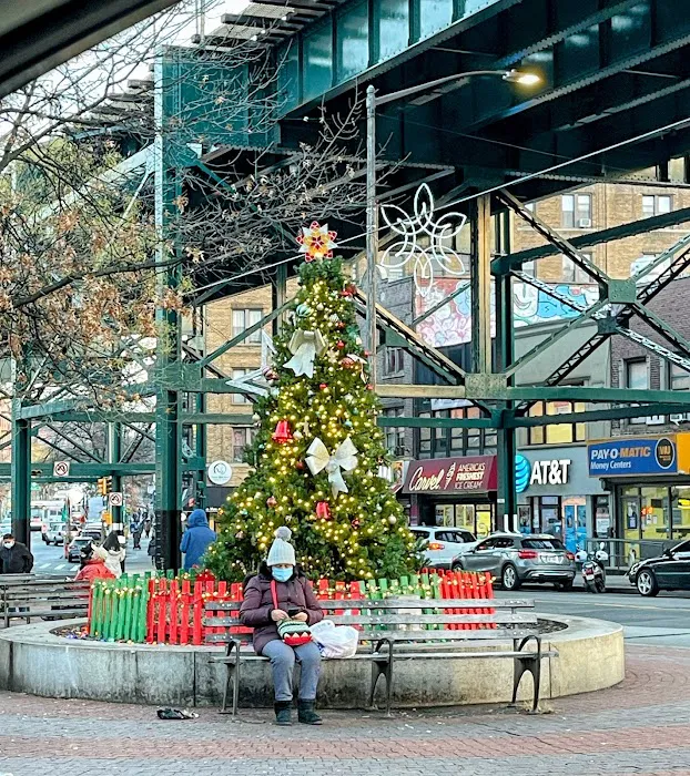 Sohncke Square Picture 9