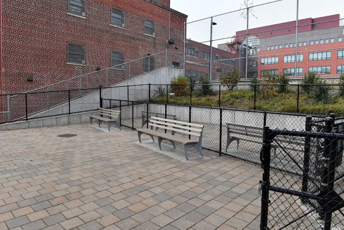 Doughboy Plaza Dog Run Picture 8