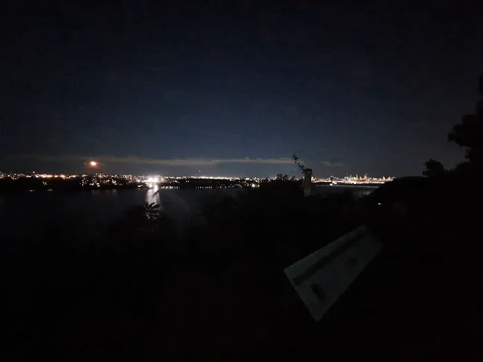 Palisades overlook Picture 1