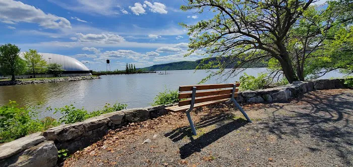 Kinnally Cove Park & kayak launch Picture 5