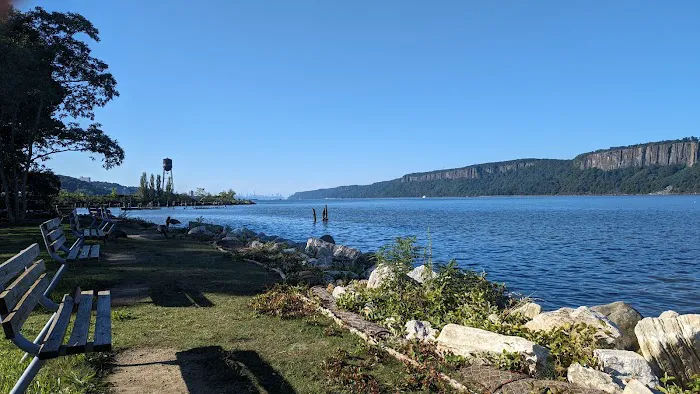 MacEachron Waterfront Park Picture 6