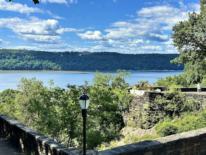 Inwood Hill Park Picture 6