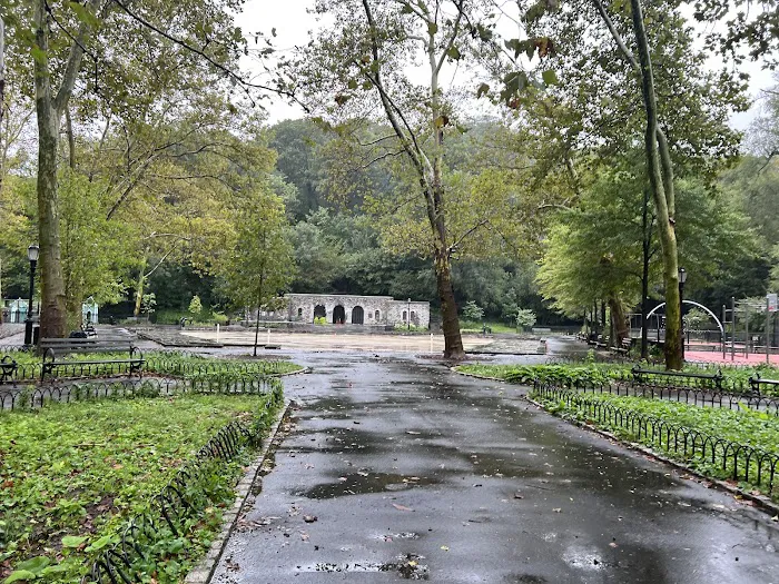 Anne Loftus Playground Picture 10