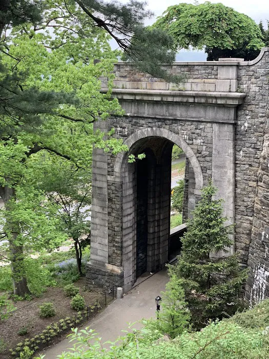 Fort Tryon Park Picture 9