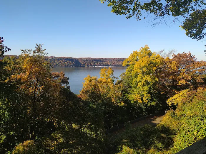 Fort Tryon Park Picture 6