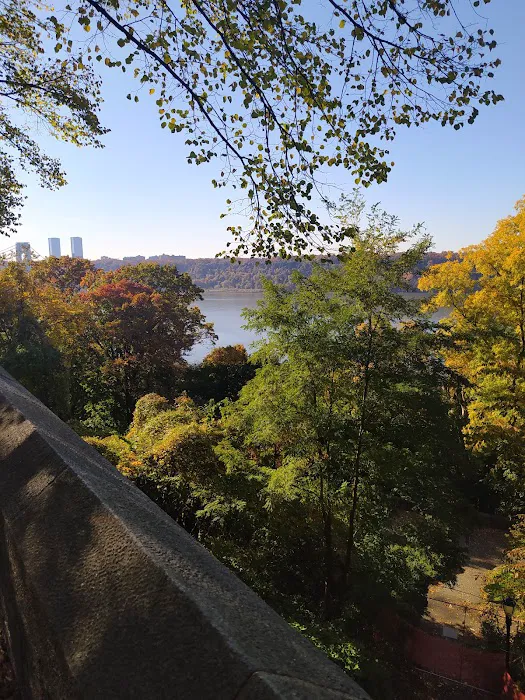 Fort Tryon Park Picture 5