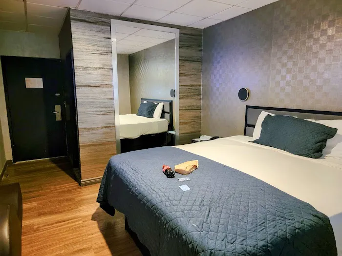 Cabana Hotel Bronx Picture 3