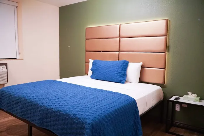 Cabana Hotel Bronx Picture 6
