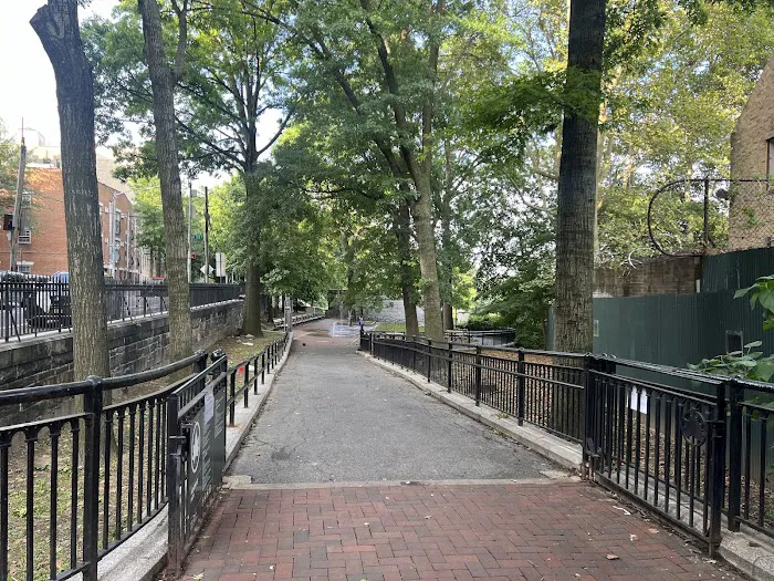 Highbridge Park Picture 10