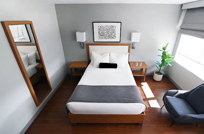 Edge Hotel Picture 4