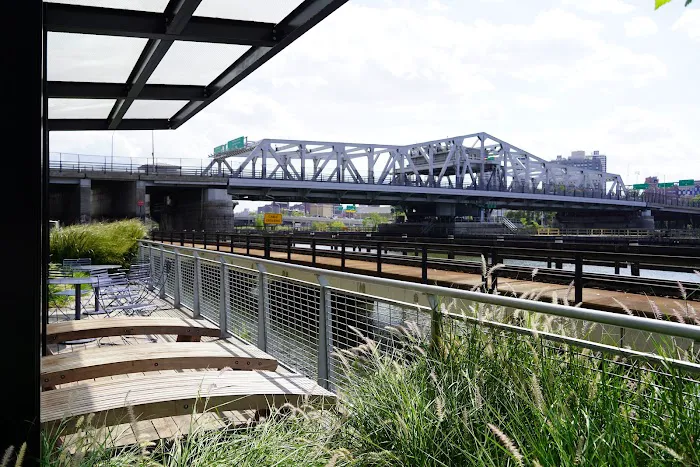 Bankside Park Picture 3
