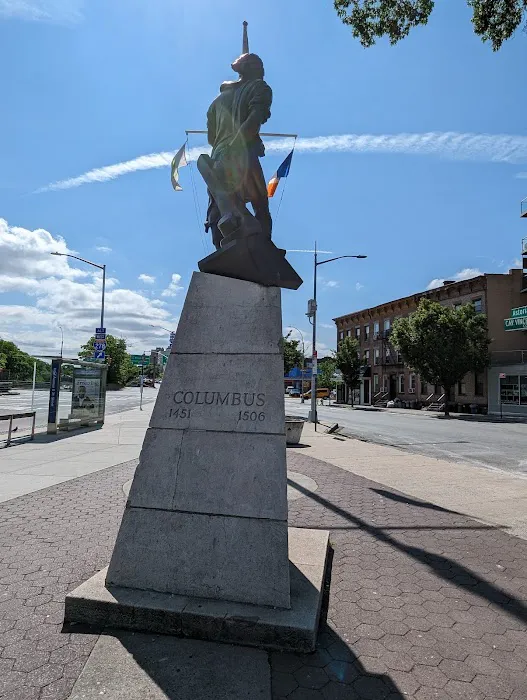 Columbus Square Picture 6