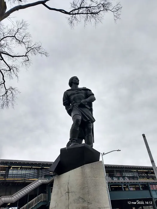 Columbus Square Picture 7