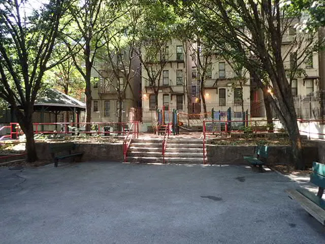 Sunshine Playground Picture 5
