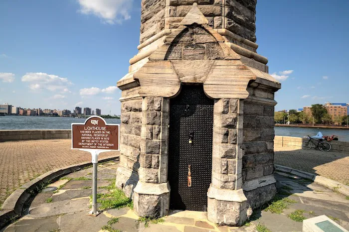 Lighthouse Park Picture 4
