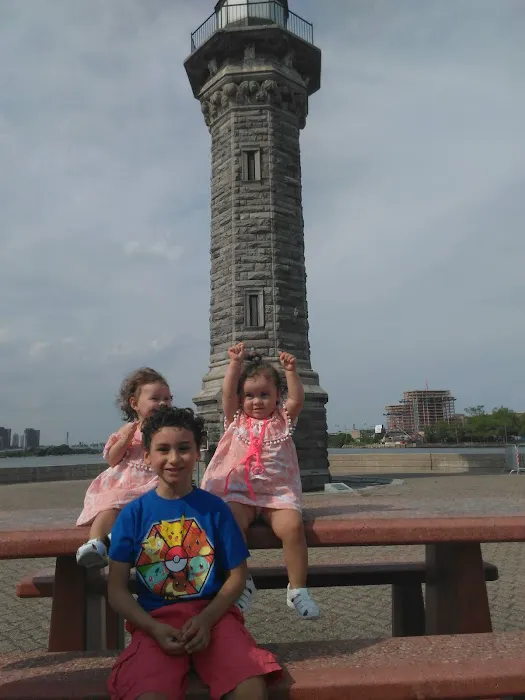 Lighthouse Park Picture 3