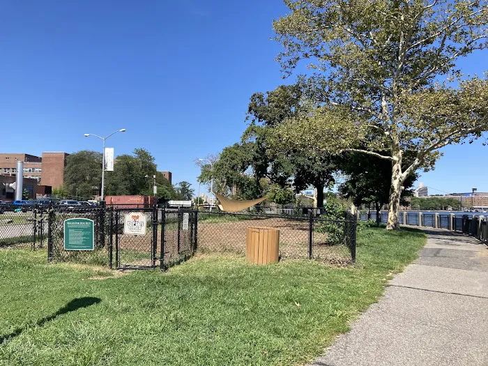 Octagon Dog Run Picture 3