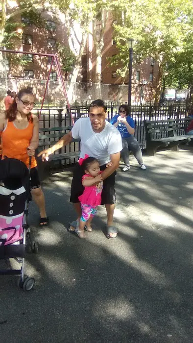 Herman Dolgon Playground Picture 9