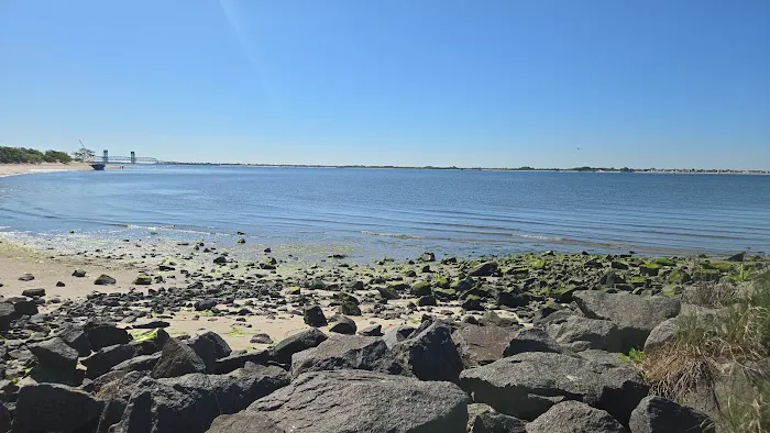 Plumb Beach West Picture 7