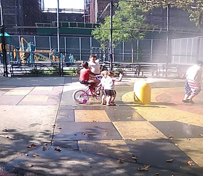 Kennedy King Playground Picture 6