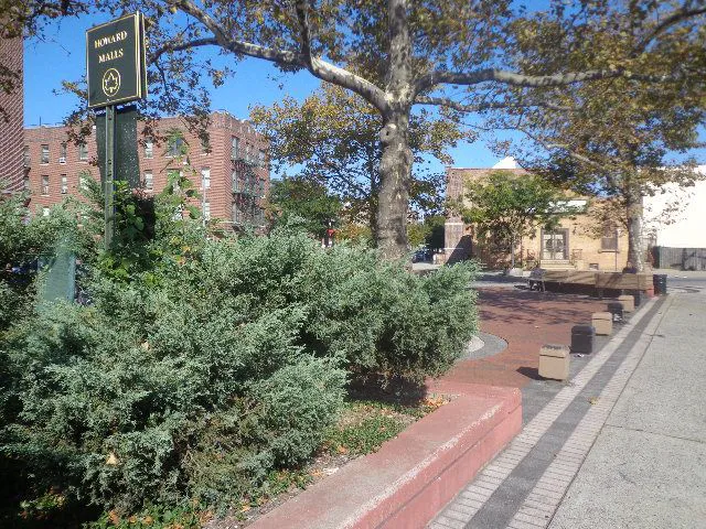Howard Malls Picture 5