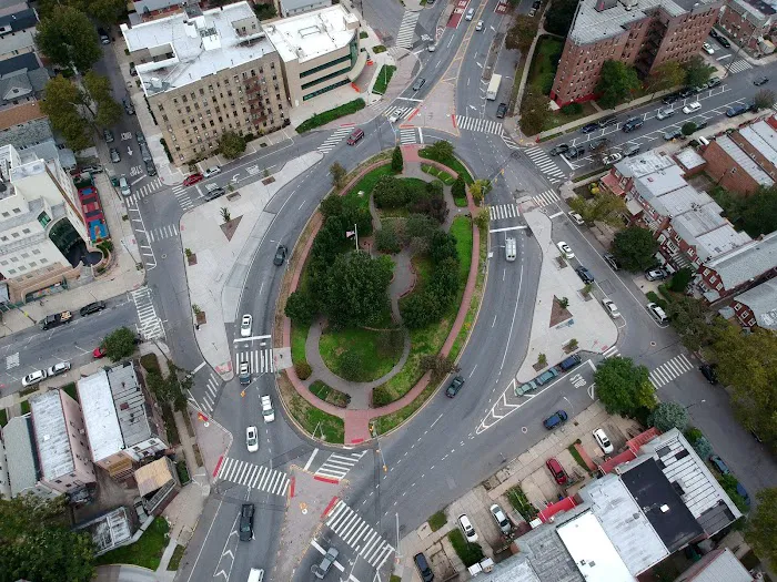 Fraser Square Picture 9