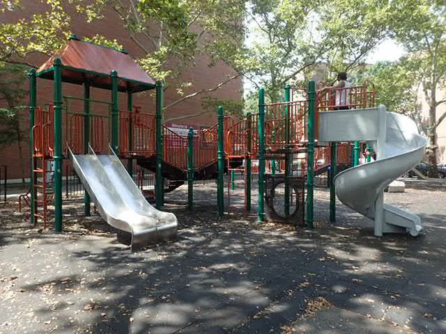 Dr. Green Playground Picture 9