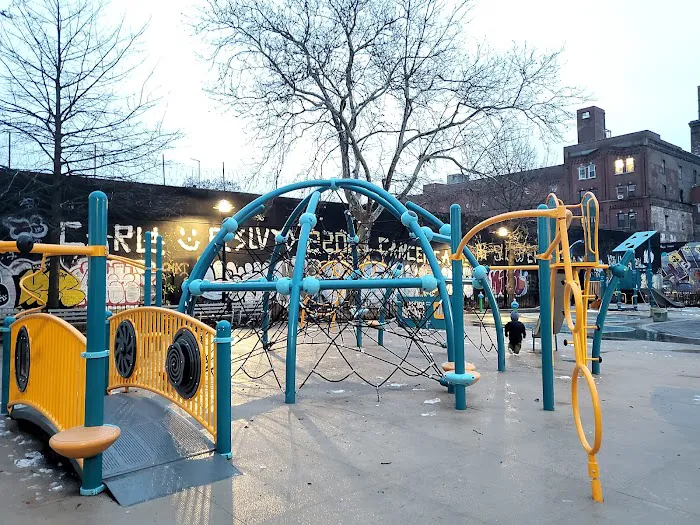Ten Eyck Playground Picture 4