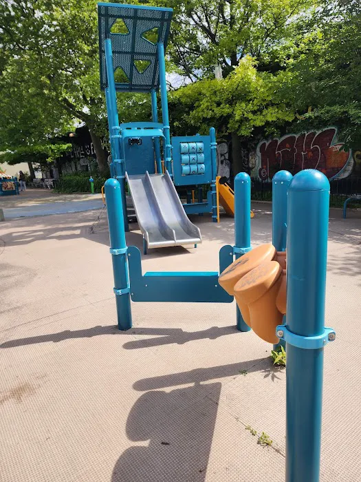 Ten Eyck Playground Picture 6