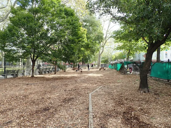 McGrowl-Lick Park Dog Run Picture 2