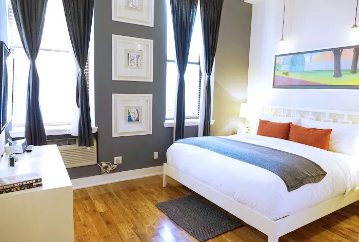 Henry Norman Hotel Picture 1