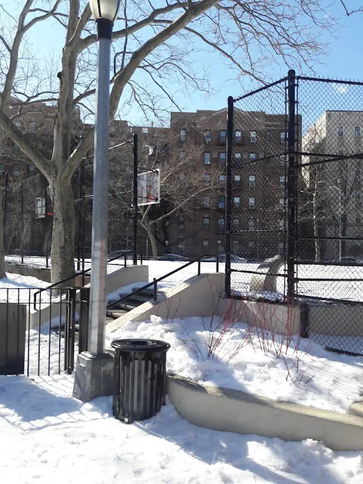 Greenpoint Avenue Picture 5
