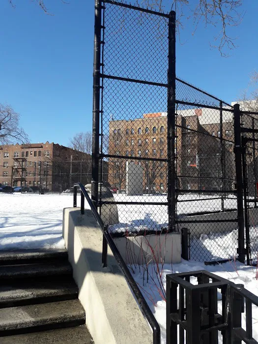 Greenpoint Avenue Picture 10