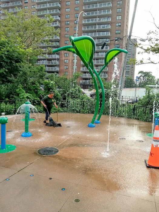Hilltop Playground Picture 5