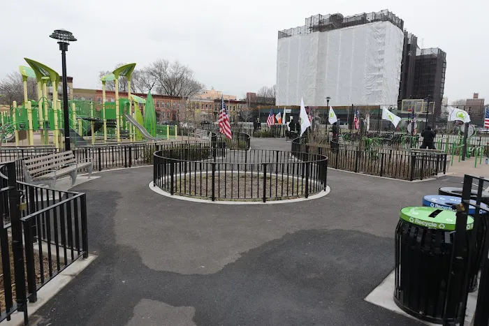 Hilltop Playground Picture 3