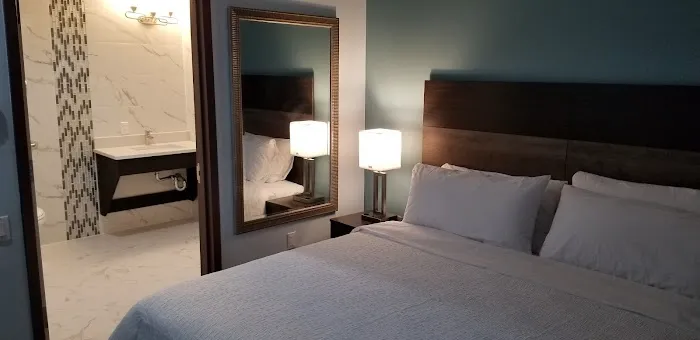 Thatford Hotel Picture 1