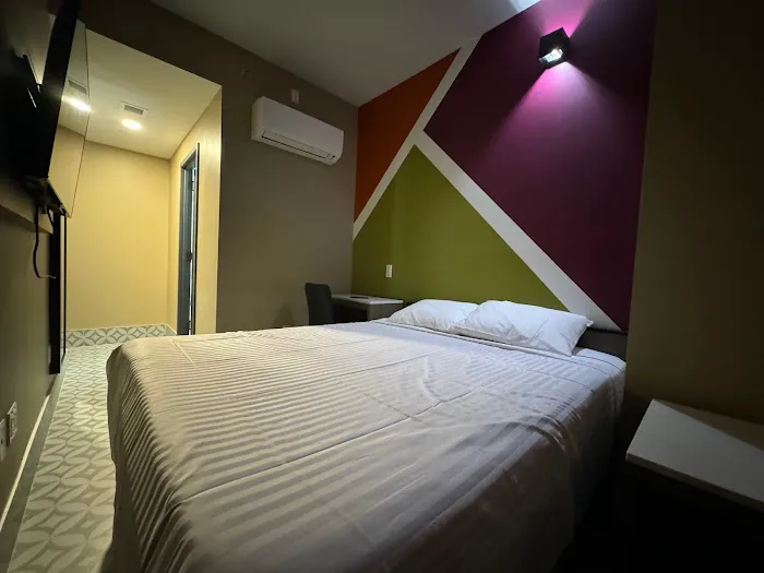 Moon Hotel Brooklyn Picture 6