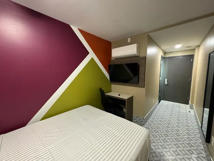 Moon Hotel Brooklyn Picture 3