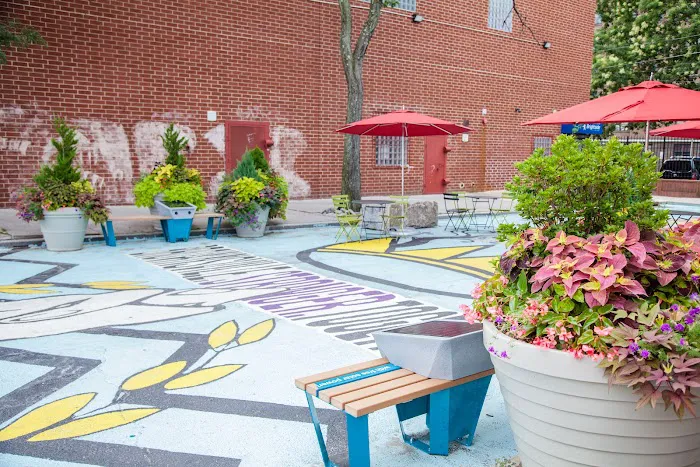 Osborn Plaza Picture 1