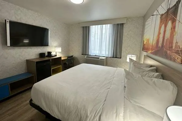 Days Inn by Wyndham Brooklyn / Eastern Parkway Picture 3