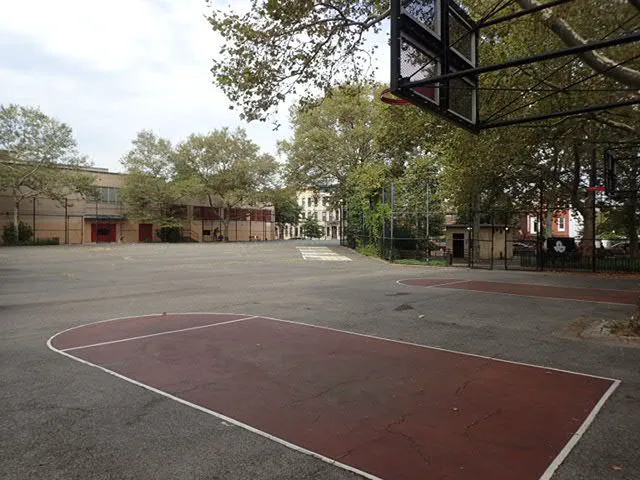 Carver Playground Picture 7