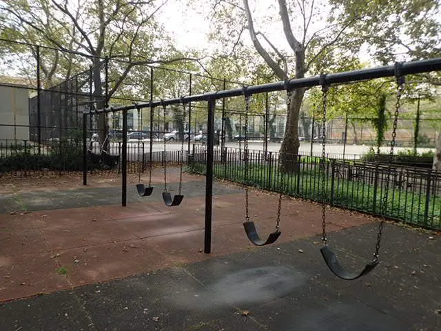 Carver Playground Picture 1