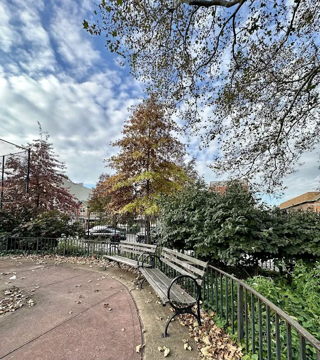 Carver Playground Picture 10