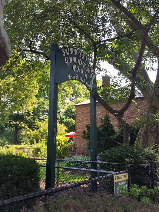 Sunnyside Gardens Park Picture 3