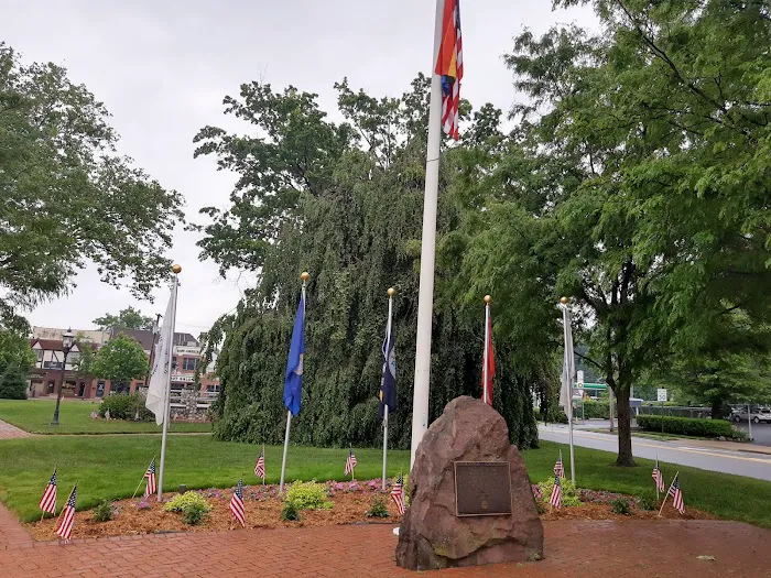 Huyler Park Picture 9