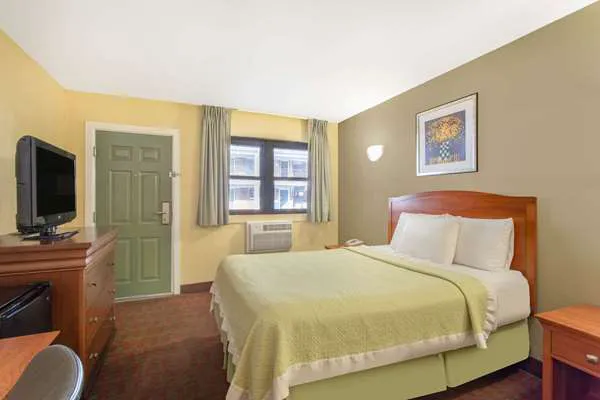 Days Inn by Wyndham Elmsford / White Plains Picture 3