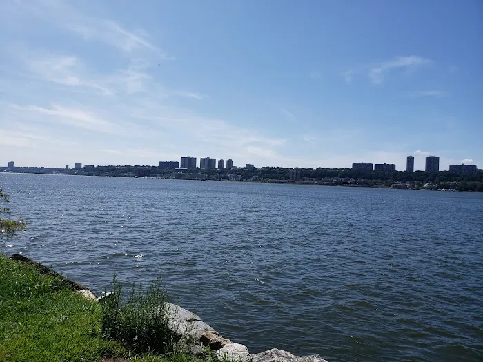 Fort Washington Park Picture 6