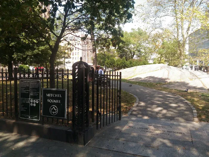 Mitchel Square Picture 3
